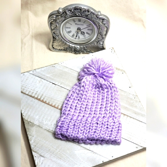 Hand Made Knitted Lilac Newborn Pompom Beanie NWT - Picture 1 of 1